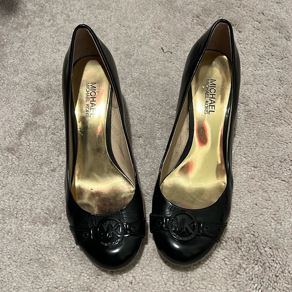 Size 8 black patent leather heels